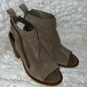 Dolce Vita size 8 heels